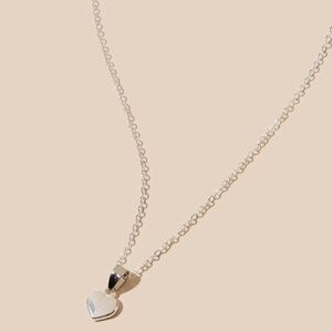 3/$30 🤍 Heart Pendant Necklace